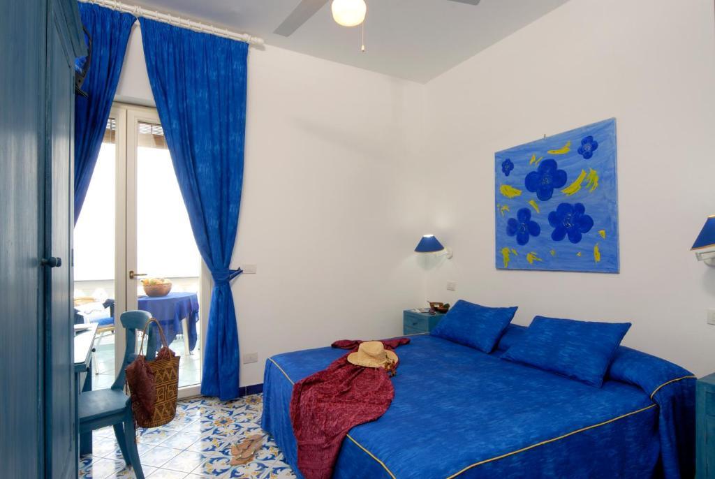 Hotel La Sirenella 拉科阿梅诺 外观 照片